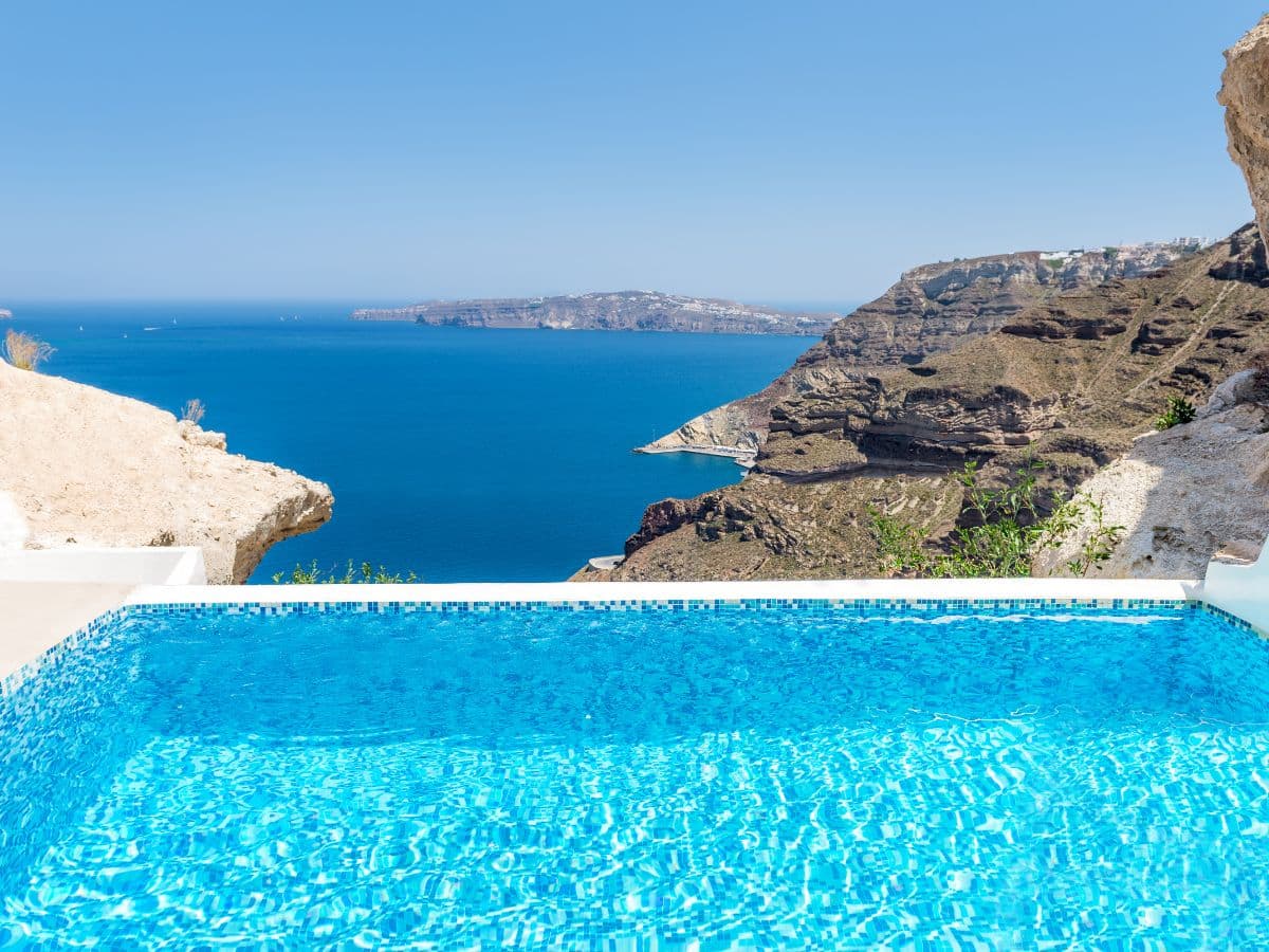 Infinity pool